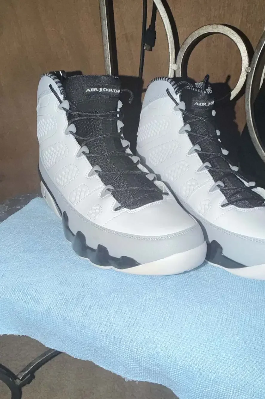 Air Jordan 9 Retro Barons 2014 Sneakers 302370-106